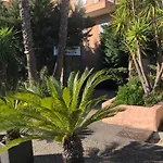 Golf Saint Tropez Rez De Jardin Vue Piscine *