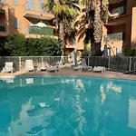 Golf Saint Tropez Rez De Jardin Vue Piscine