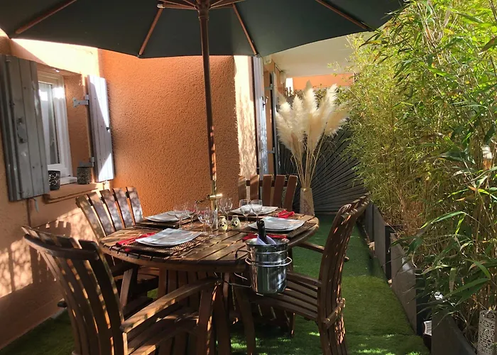 Golf Saint Tropez Rez De Jardin Vue Piscine Apartment
